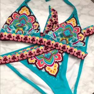 VS Paisley Multi Triangle Bikini Set